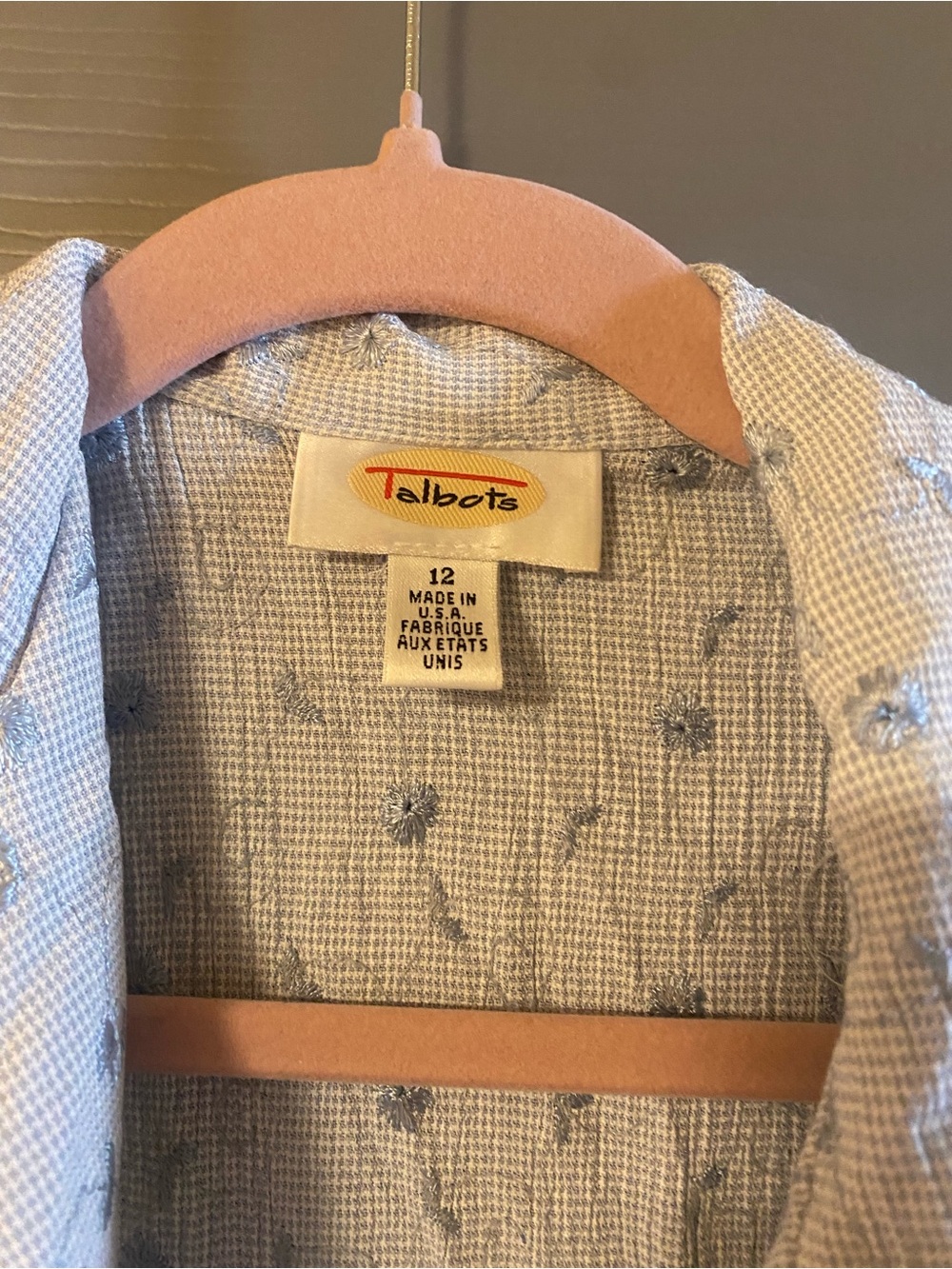 Vintage made in the USA Light Blue ShortSleeve Button-Up Shirt with Floral Print - Picture 2 of 5